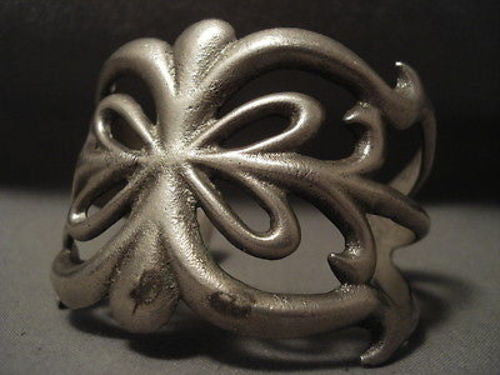 HUGE VERY OLD NAVAJO EARLIER 1900'S SILVER BRACELET