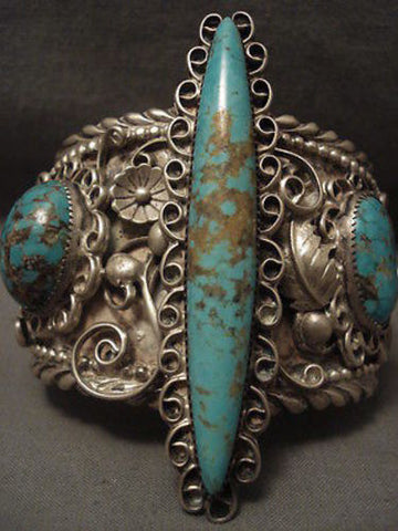 ONE OF THE BEST AND LARGEST VINTAGE NAVAJO #8 TURQUOISE SILVER BRACELET
