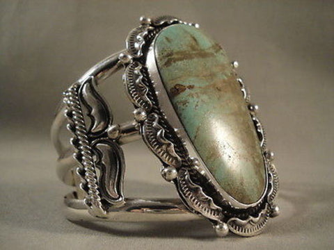 TOWERING VINTAGE NAVAJO ""GREEN SPIDERWEB TURQUOISE"" SILVER BRACELET