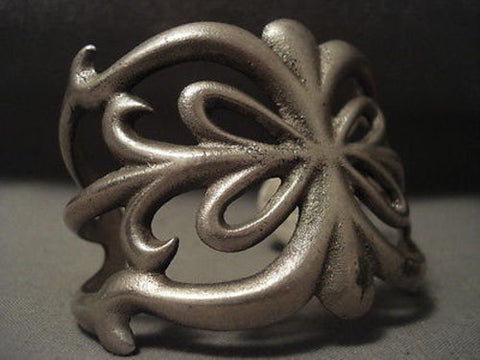HUGE VERY OLD NAVAJO EARLIER 1900'S SILVER BRACELET