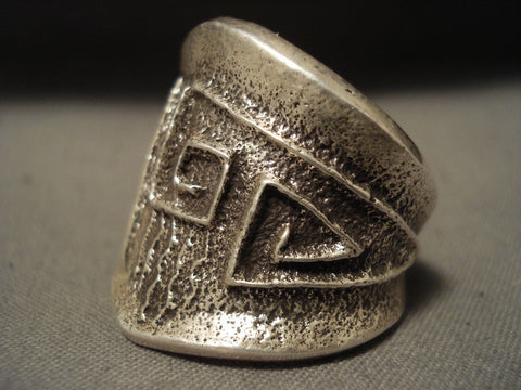 Museum Navajo Geoemtric Very Rare Tufa Silver Ring