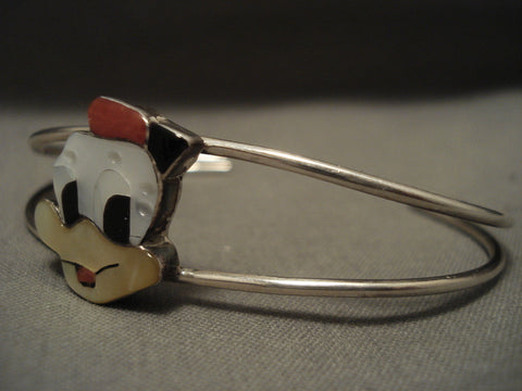 Cute Aemely Detailed Vintage Zuni/ Navajo Duck Silver Bracelet