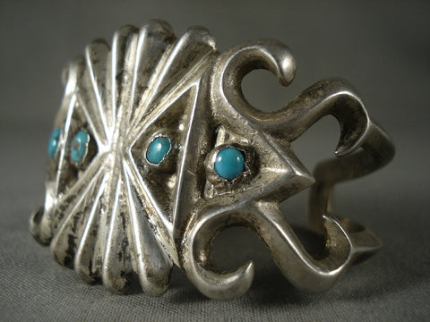 Earlier 1900's Vintage Navajo 'Natural Bisbee Turquoise' Silver Bracelet