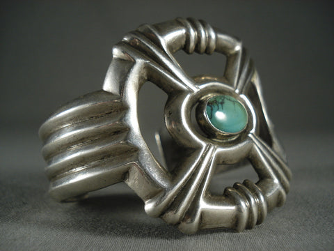 Heavy 'X Marks The Spot' Vintage Navajo Green Spider Turquoise Silver Bracelet