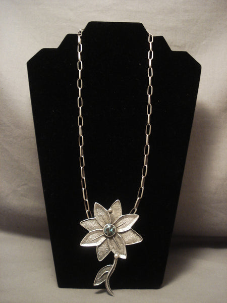 Importaqnt Modernistic Navajo monte Claw Tufa Cast Sunflower Silver Necklace